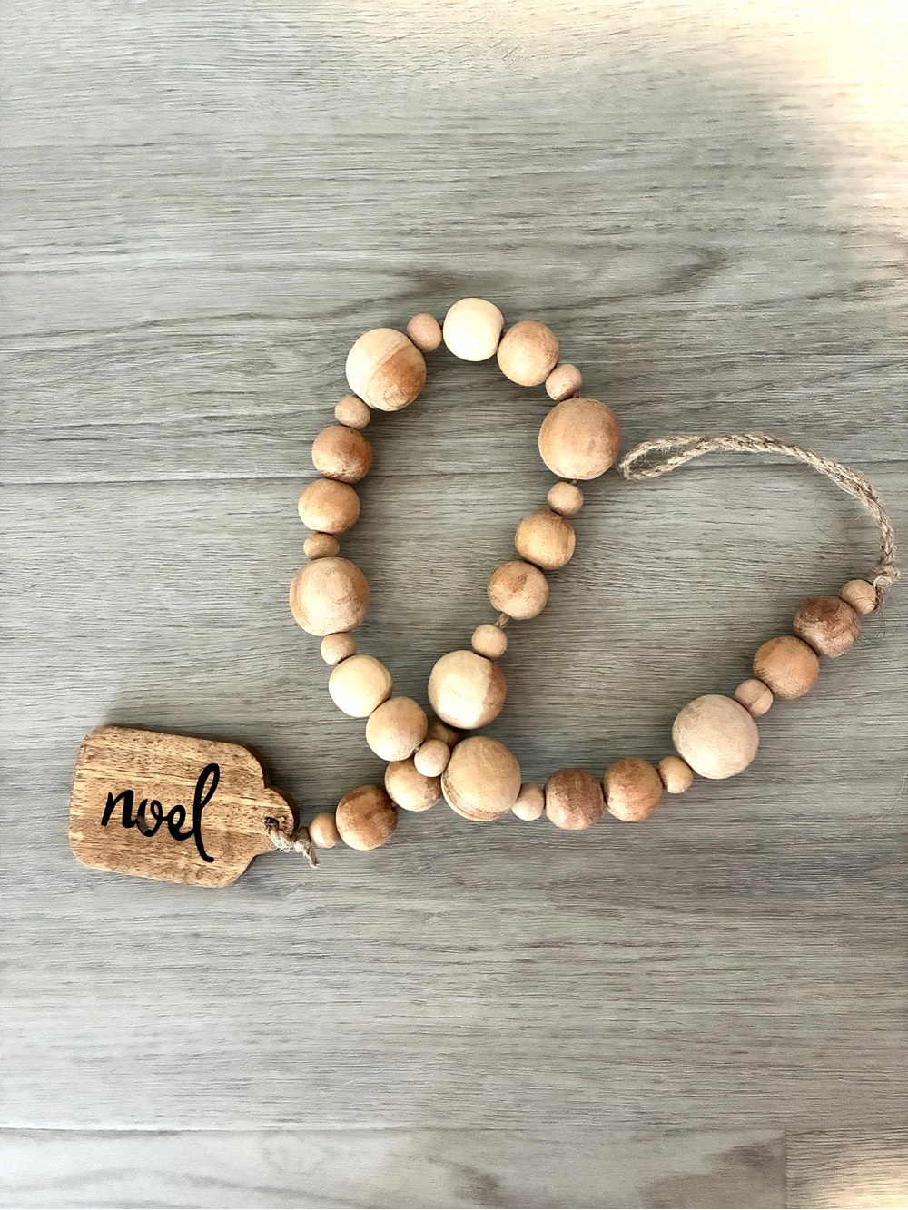 Natural Wood Bead Christmas Garland with 'noel' Tag - Neutral